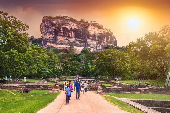 Full Day Tour to Sigiriya and Dambulla from Colombo